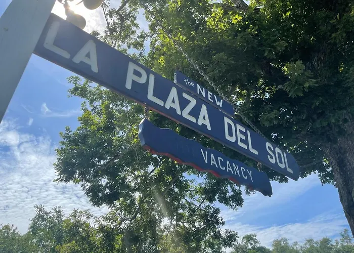 La Plaza Del Sol Motel Mashpee