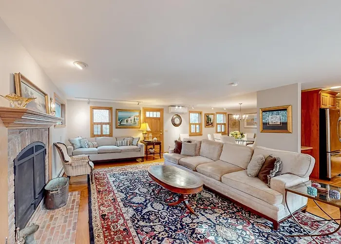 Tranquil Getaway Villa Wellfleet