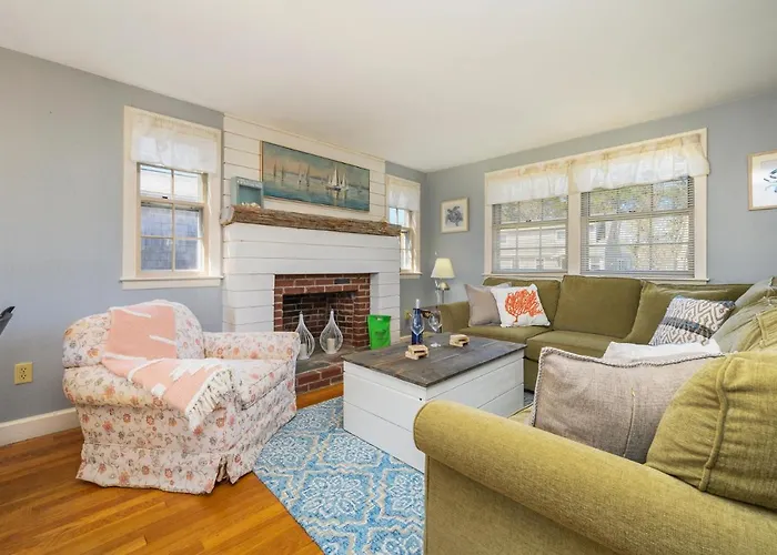 7 Cutter Lane West Yarmouth Cape Cod- -Happy Hour Any Hour Hotel