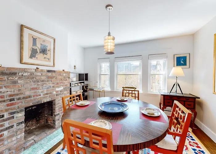 Bradford Beauty First Floor Villa Provincetown