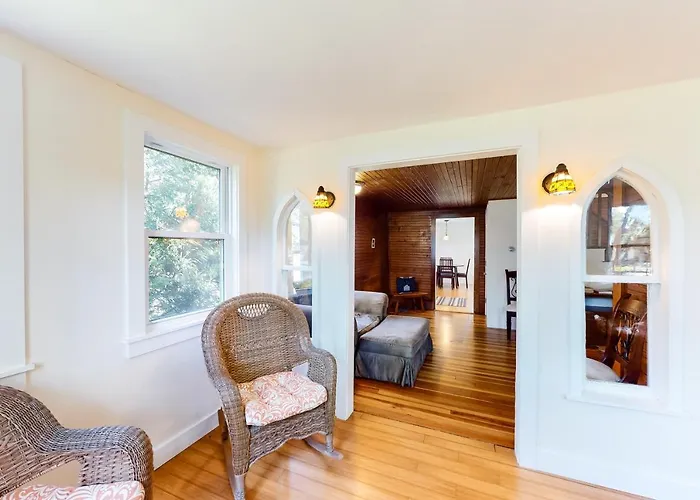 Belmont Beach Cottage West Harwich