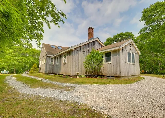 2 Mi To Beach! Cape Cod Family Retreat W/ Deck Brewster