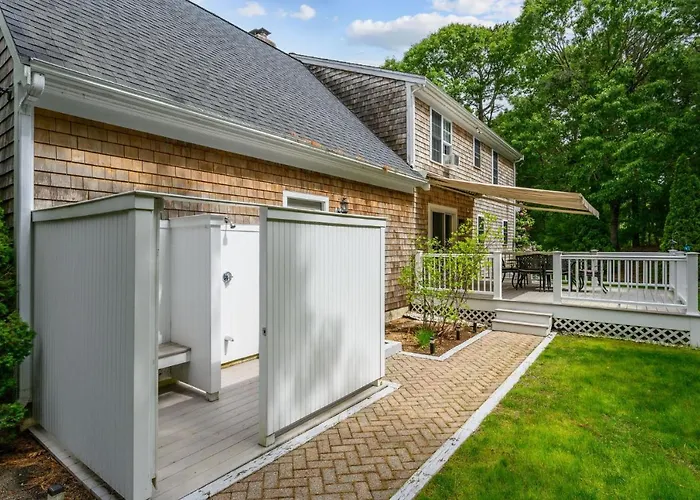 20 Victoria Lane Dennis Cape Cod - 5 O'Clock Somewhere