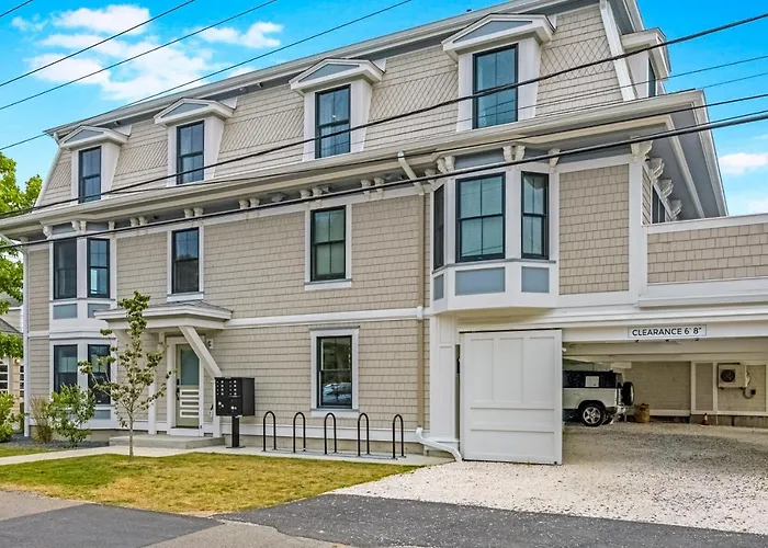 Fun In The Sun Apartment Provincetown
