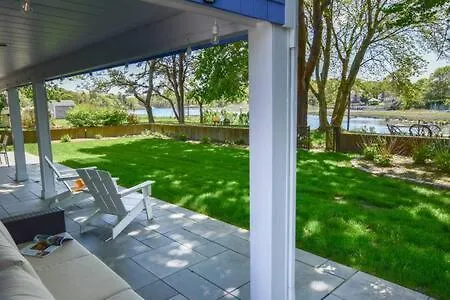 Luxurious Updated Waterfront Home Falmouth