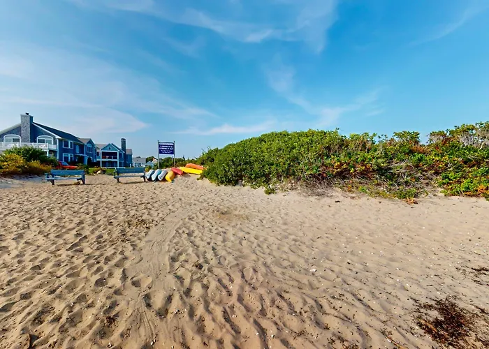 Lewis Bay Getaway Villa West Yarmouth