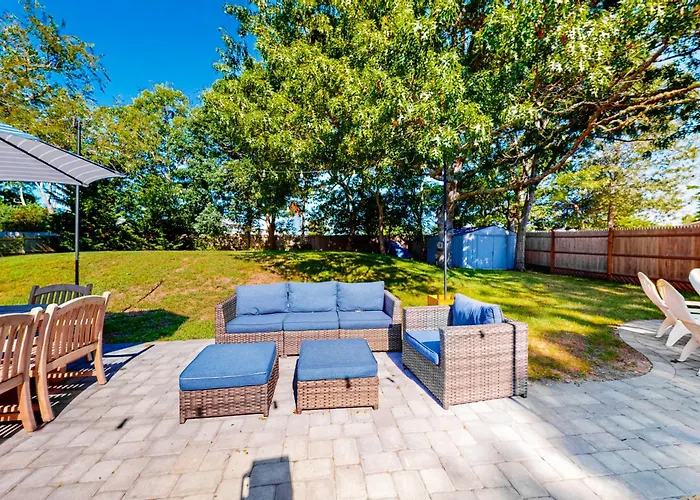 Yarmouth Gardens Villa