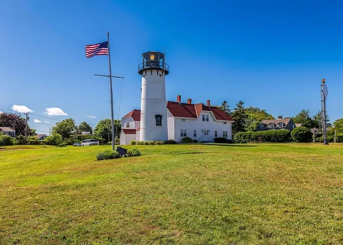 Great Chatham Location Near Beach