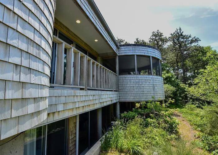 Famous Architectural Home In Quiet Forests Of Truro Wellfleet