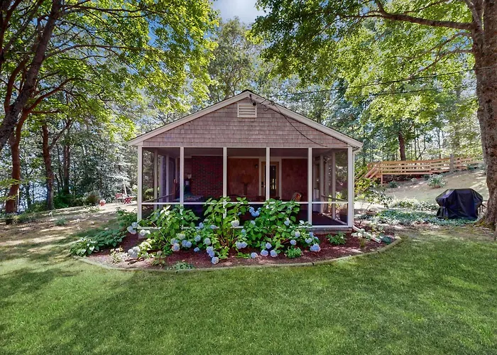 Pickerel Cove Cottage Mashpee