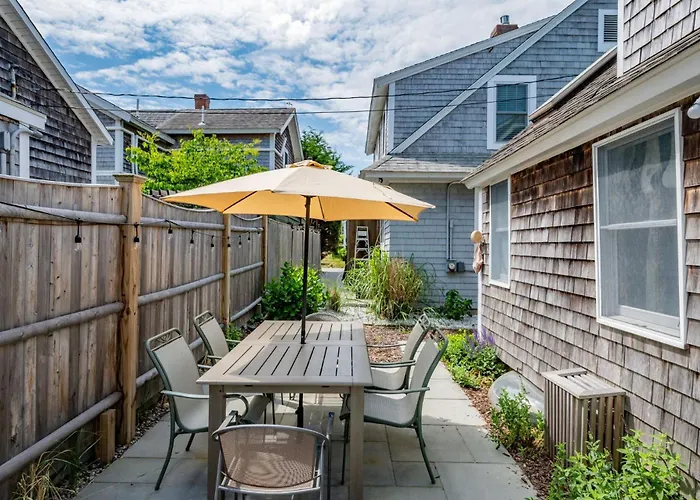 17 Ocean Avenue Harwich Port Cape Cod - - Kare Not Villa