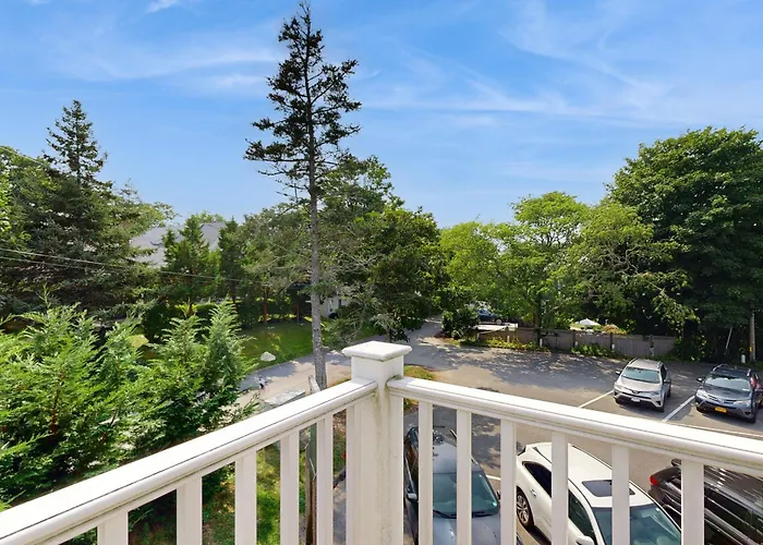Oyster Beach Bungalow Chatham