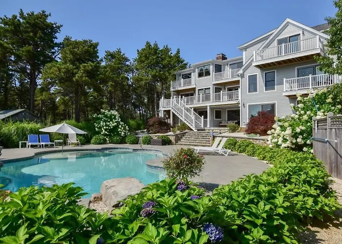 Water Views Heated Pool & Hot Tub Villa Wellfleet