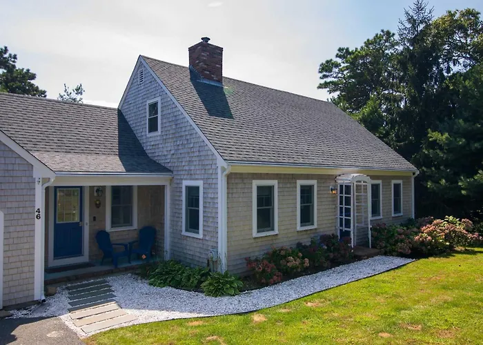 Pond Front Home W Game Room Dog Friendly Chatham