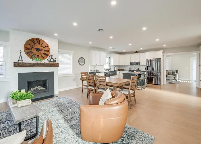 Patio & Fire Pit: Retreat 2 Mi To Cape Cod Beaches Hyannis