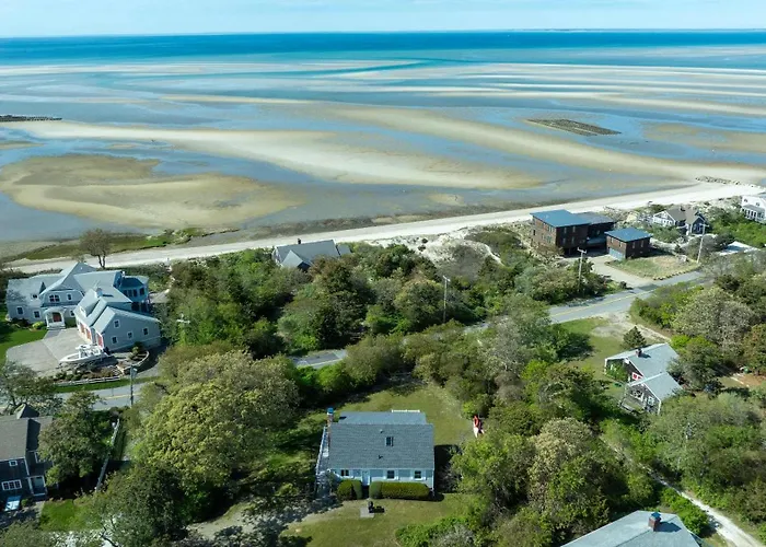 Water Views Walk To Beach Dogs Welcome Brewster