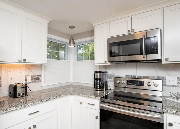 Cape Cod Cottage By Leavetown Vacations Dennisport
