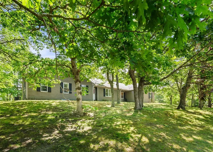 Classic Home Close To Ponds Dog Welcome Brewster
