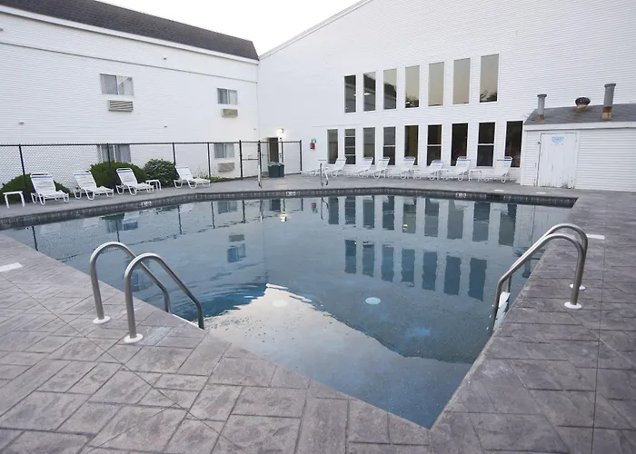 Sandwich Lodge & Resort