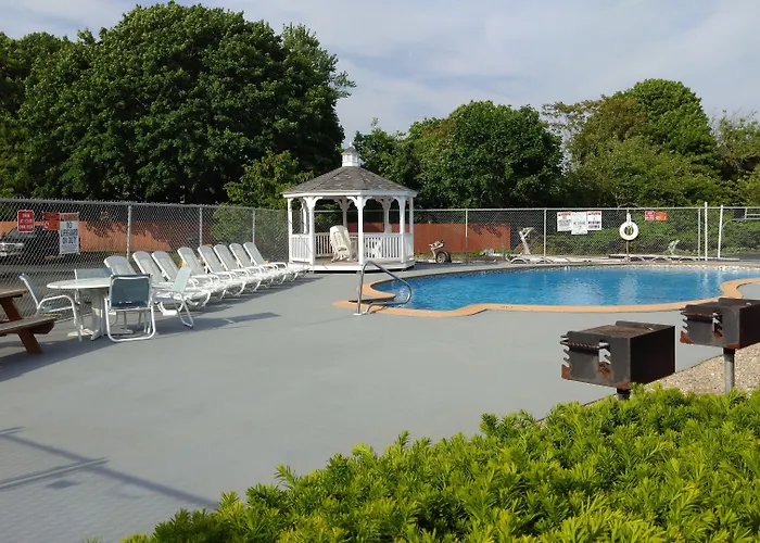 Ambassador Inn And Suites South Yarmouth