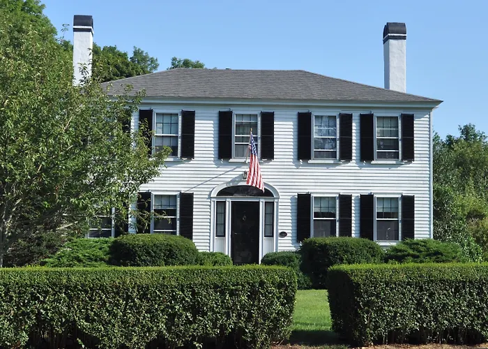 Candleberry Inn On Cape Cod Brewster