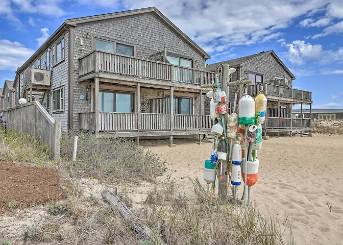 Idyllic Cape Cod Gem With Beach Access And Bay Views Provincetown