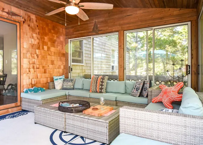 14443 - Expansive Home Abutting Rail Trail Near First Encounter And Hatch Beaches Eastham