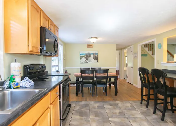 Lovely Home Near Bike Path Dog Welcome! Chatham