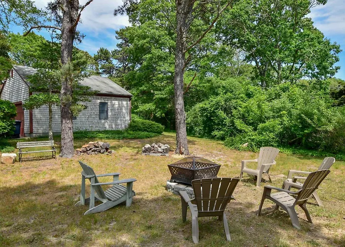 Spacious Home W Finished Game Room Eastham