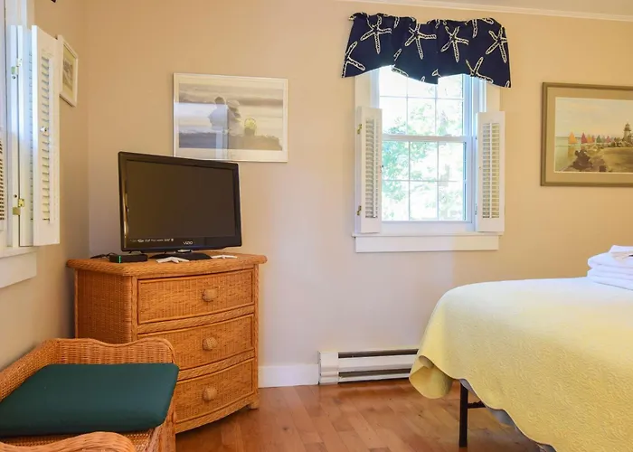 Private Association Pool Great Location Villa Wellfleet