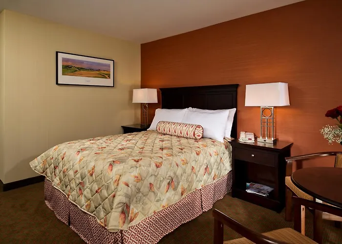 Wellfleet Motel & Lodge