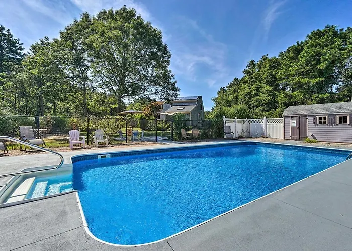 Mashpee House With Pool, Fire Pit And Furnished Patio! Villa