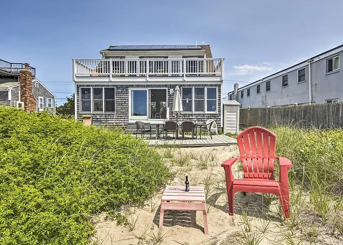 Oceanfront Gem W/ Sunroom & Fireplace In Cape Cod Dennisport