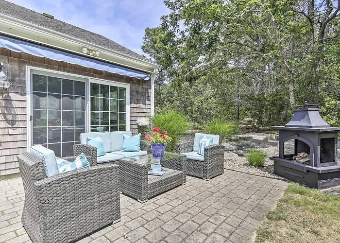 ~ 4 Mi To Dtwn: Chatham Home W/ Fire Pit