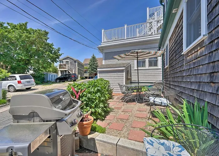 Couples Retreat! Penthouse Near Commercial Street Provincetown