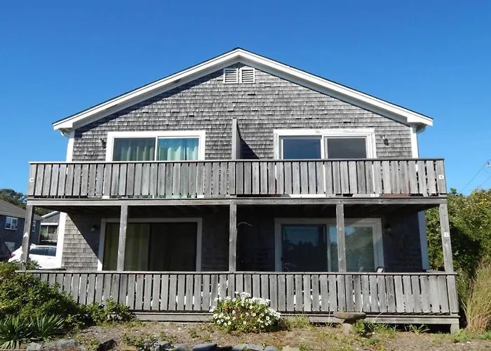 P-Town 2Br Beach Beauty On The Bay. Water View! Provincetown